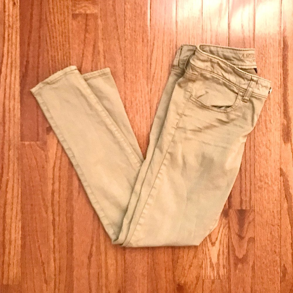 American Eagle Outfitters Tan Khakis